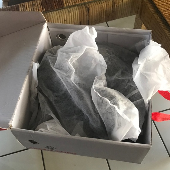 Dream Pairs Women's Grey Chunky Heel Ankle Booties - Picture 8 of 8